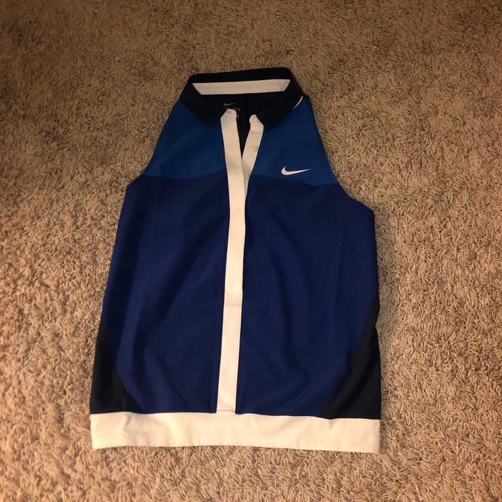 nike women golf/workout shirt